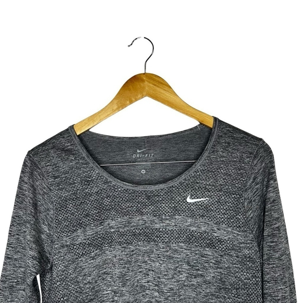 NIKE Women’s Gray DRI-FIT Knit Mesh Running Long Sleeve Active Top Size Medium - Picture 4 of 14